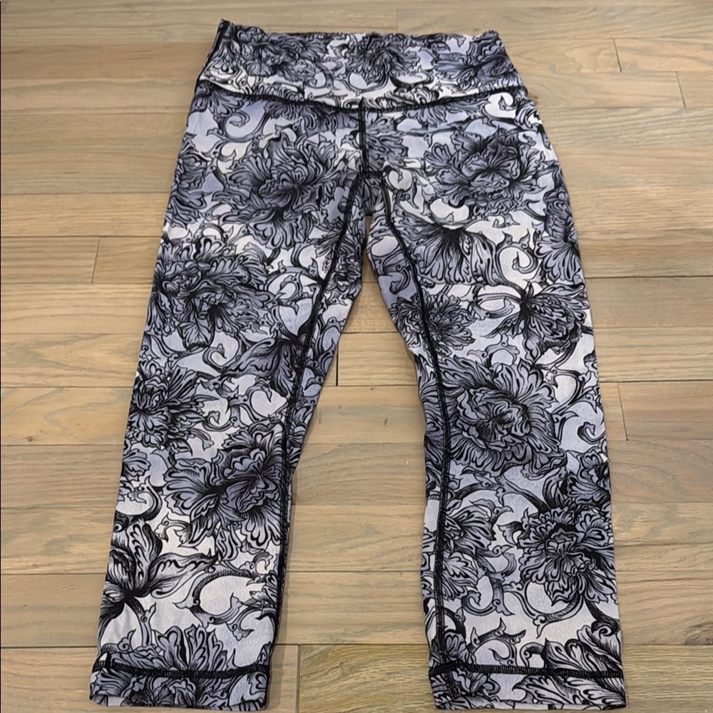 Lululemon Athletica Black and Gray Floral Leggings